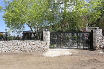 Exterior 13