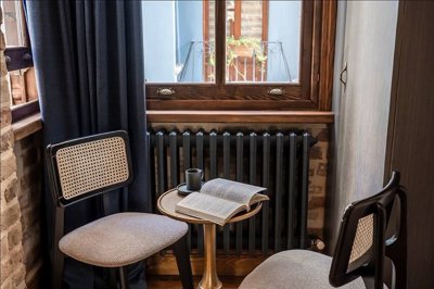 Interior 7