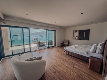 Interior 2