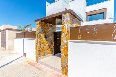 Exterior 8