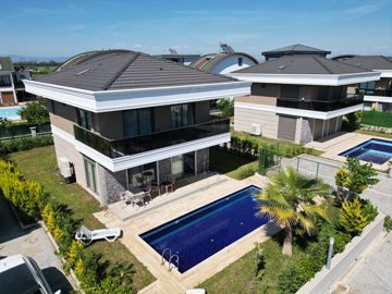 Exterior 7
