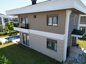 Exterior 9