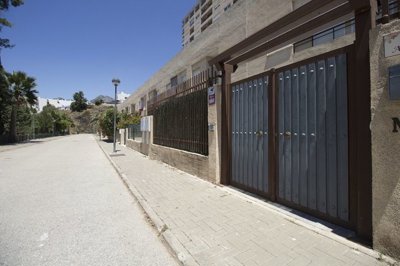 Exterior 12