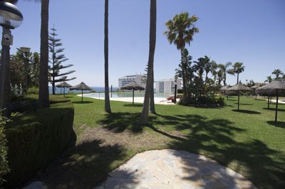 Exterior 4
