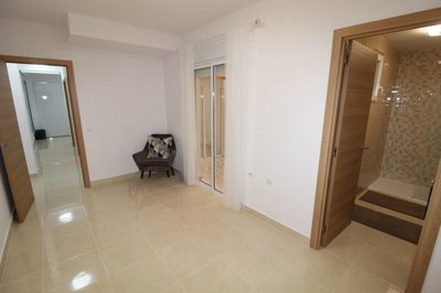 Interior 6