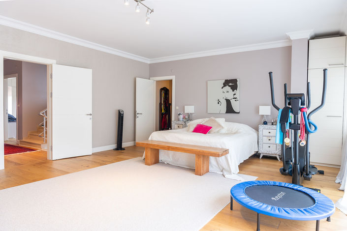 Image No.12-7 Bed House/Villa for sale