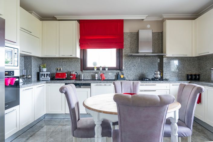 Image No.9-7 Bed House/Villa for sale