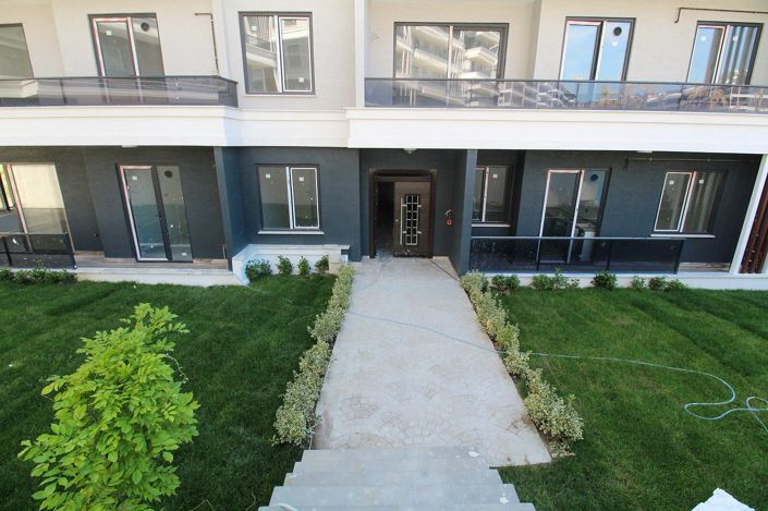 Image No.9-5 Bed Apartment for sale