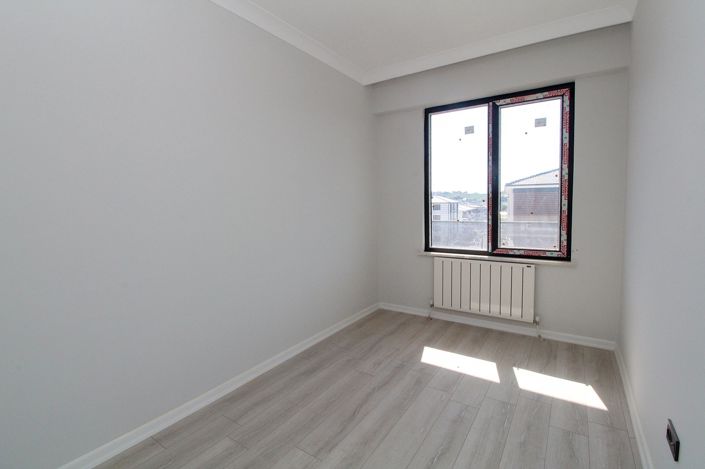 Image No.19-6 Bed Apartment for sale