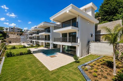 Exterior 6