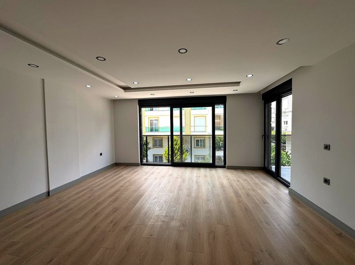 Image No.10-2 Bed Apartment for sale