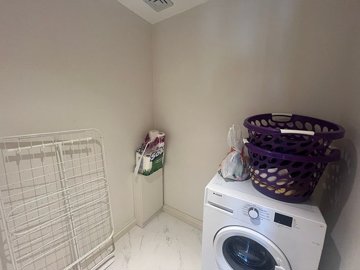 Interior 10