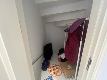 Interior 11