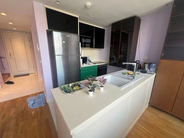 Interior 4