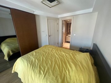 Interior 6