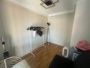Interior 7