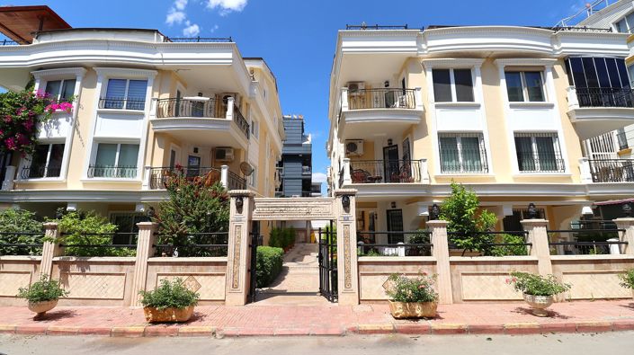 Image No.1-4 Bed Apartment for sale