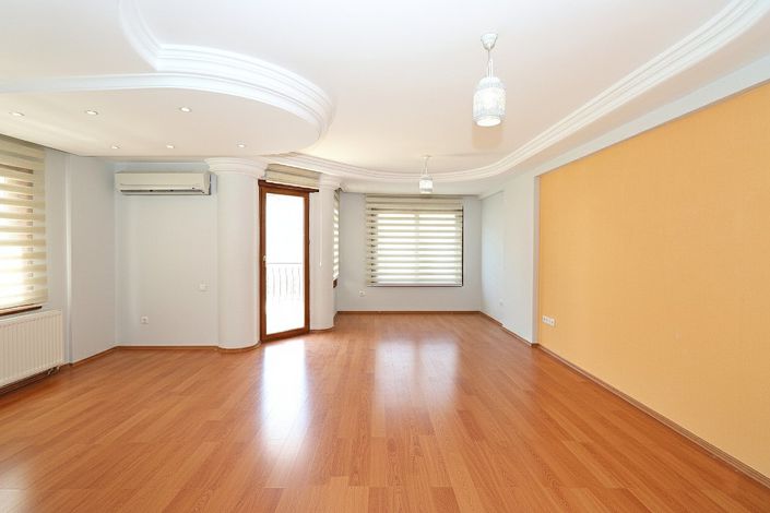 Image No.9-4 Bed Apartment for sale