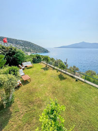 Exterior 12