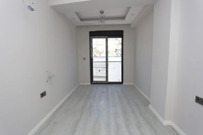 Interior 4