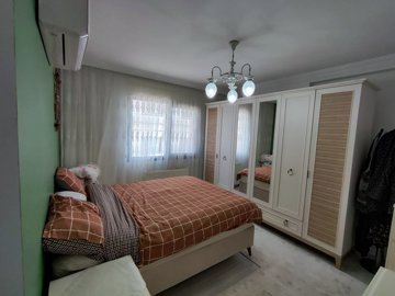 Interior 6