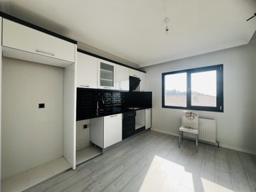 Interior 6