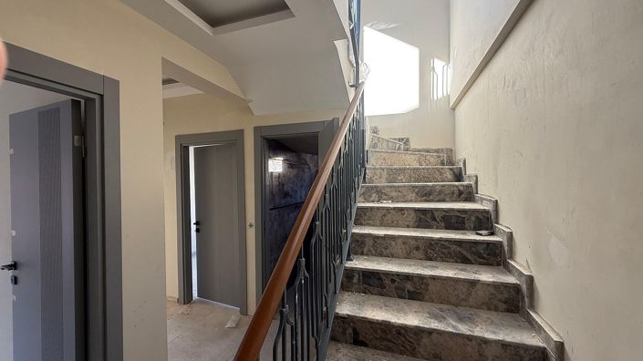 Image No.24-3 Bed Apartment for sale