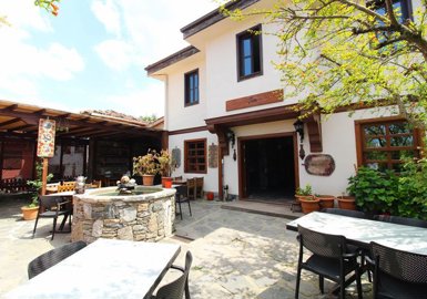 Exterior 1