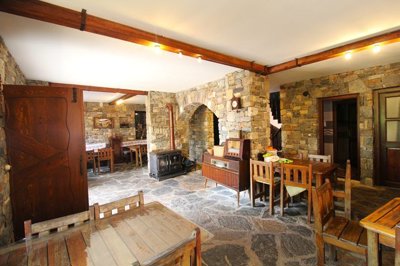 Interior 3