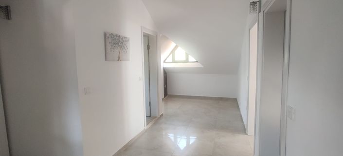 Image No.50-5 Bed House/Villa for sale