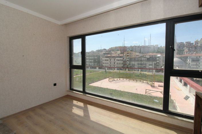 Image No.11-3 Bed Apartment for sale