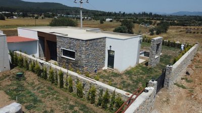 Exterior 4