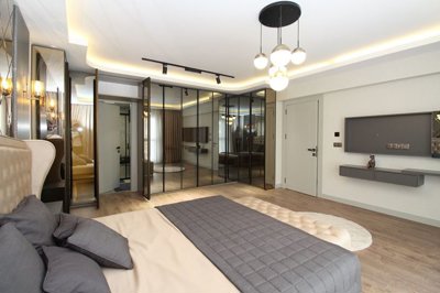 Interior 9