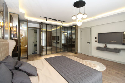 Interior 9