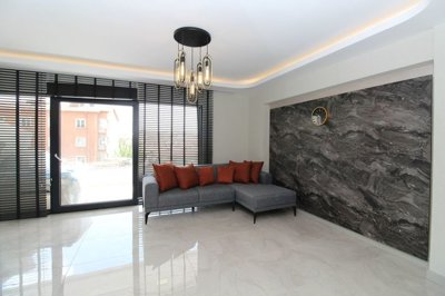 Interior 4