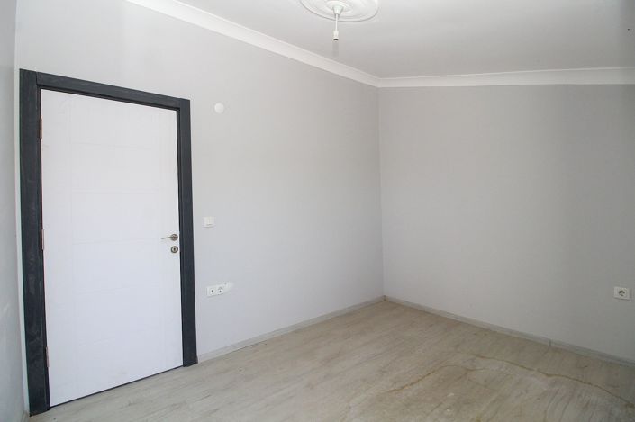 Image No.20-4 Bed Apartment for sale