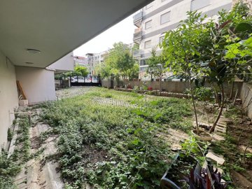 Exterior 4