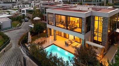 Exterior 3