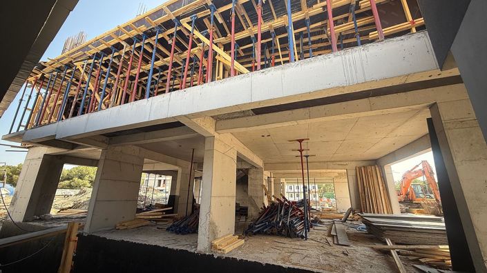 Image No.7-5 Bed Apartment for sale