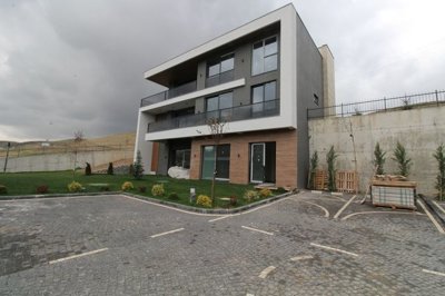 Exterior 2