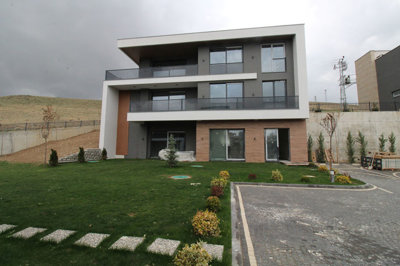 Exterior 3