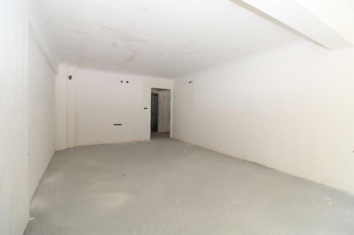 Image No.10-3 Bed Apartment for sale