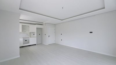 Interior 6