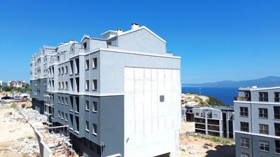 Exterior 3