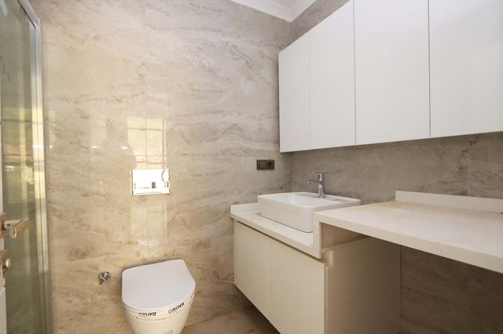 Image No.21-3 Bed Apartment for sale