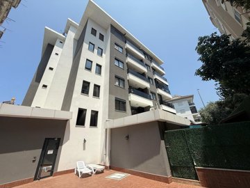 Exterior 8