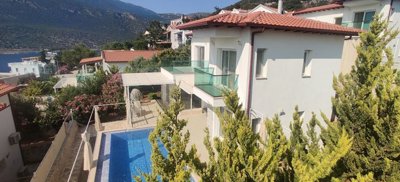 Exterior 6