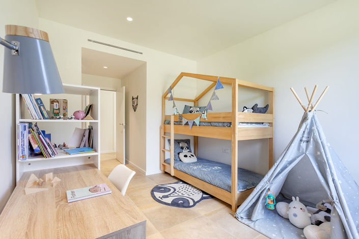 Image No.18-4 Bed Apartment for sale