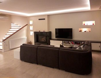 Interior 5