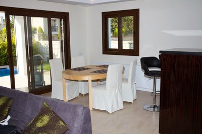 Interior 6